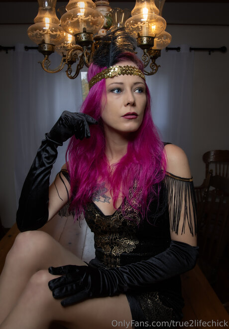 True2lifechick art actress archive