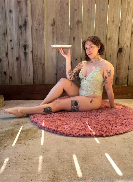 Potpunisher naked star images