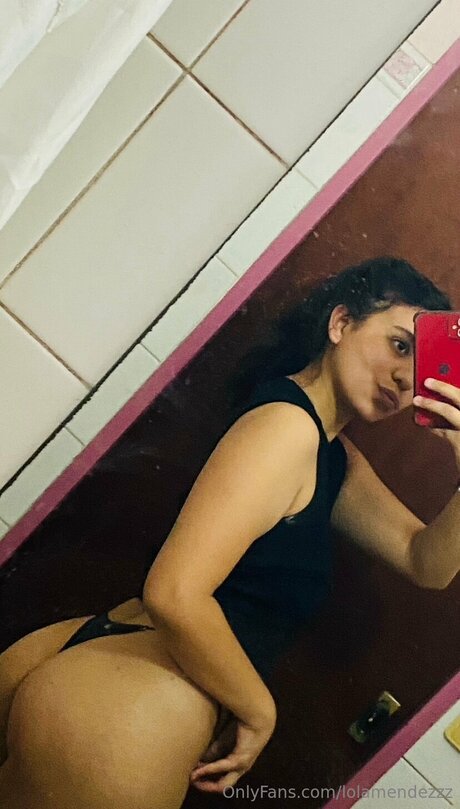 Lolamendezzz perfect model img