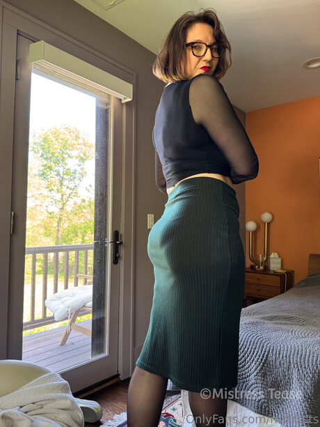 Mstrssts hot model pics