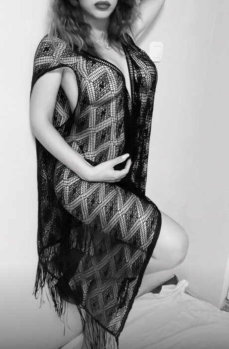 Petitebrunette91 nude star pictures