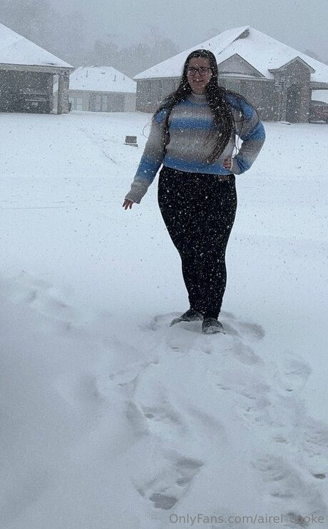 Airel Cooke exclusive model pics