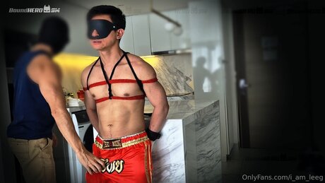 I Am Leeg porn actress gallery