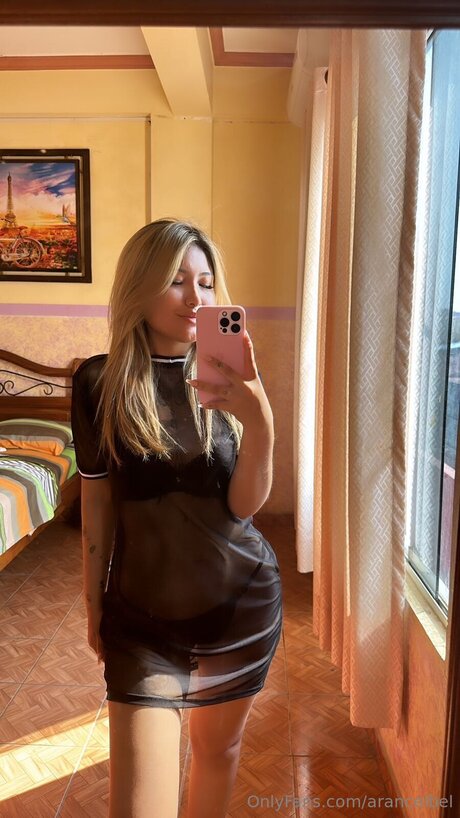 Arancelbel model hot images