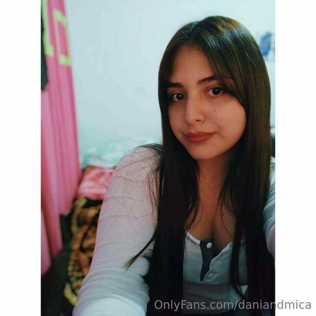 Miccamill art star pictures