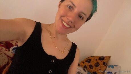 Reinita99 star exclusive photos