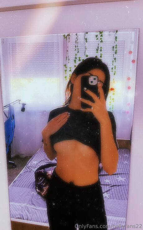 Hollyfans22 nudes model pictures