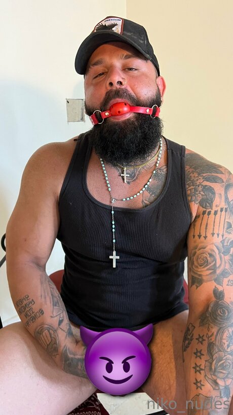 curvy cougar onlyfans erotic pictures