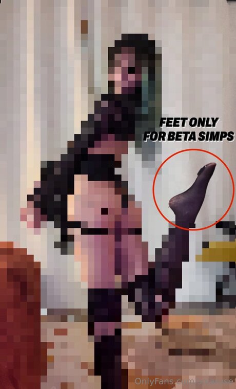 Solaruse sexy actress img