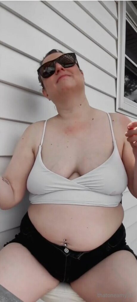 Thatoneamy44 hd pornstar pictures