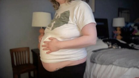 Thatoneamy44 pornstar nude picture