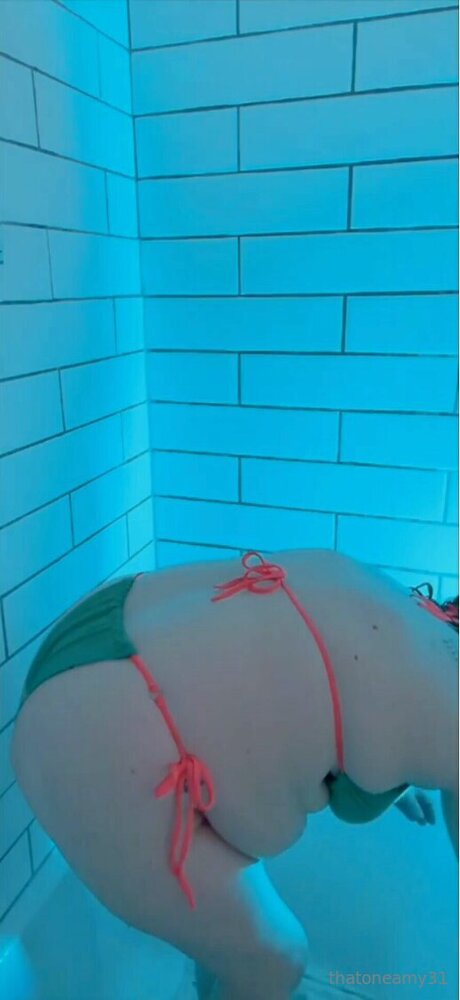 Thatoneamy44 naked star image