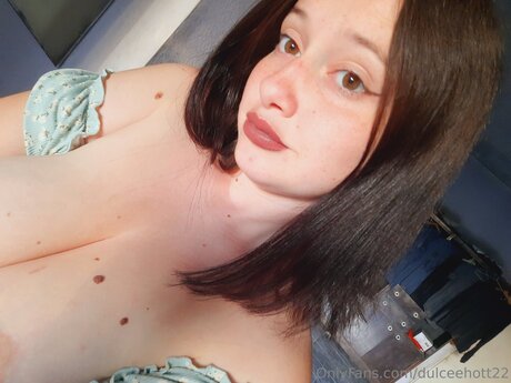 Bunnyhott22 model nude image