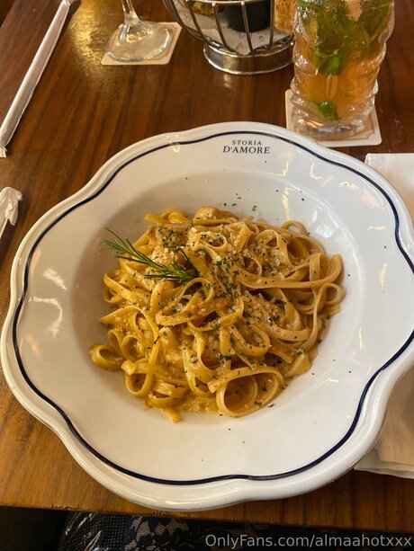 Almaahotxxx exclusive actress img