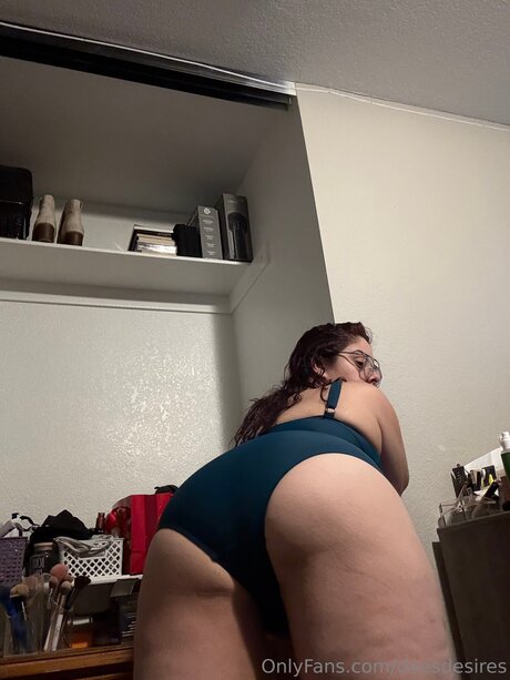 Deesdesires naked model pics