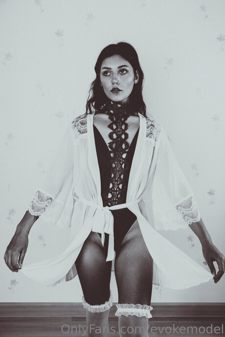 Evokemodel model exclusive archive