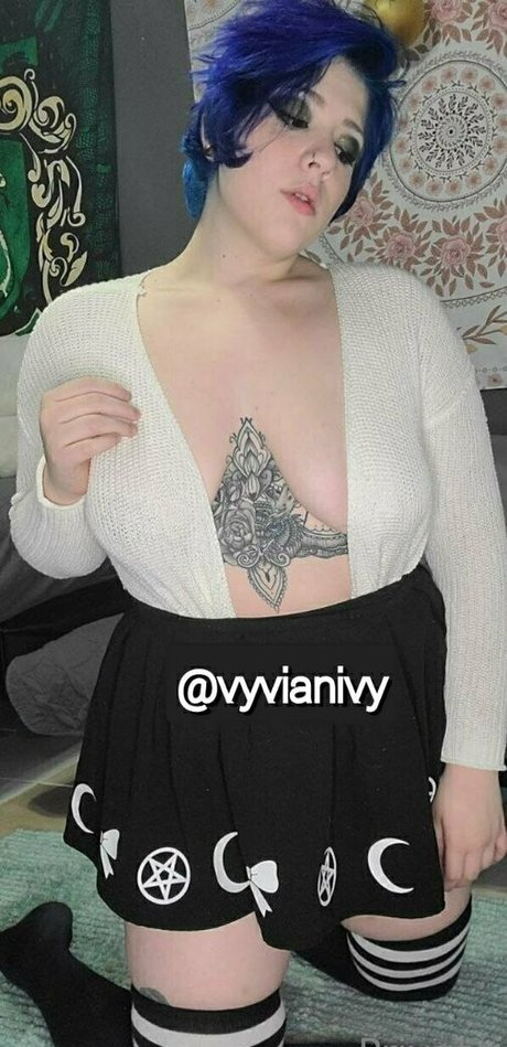 femdomfindom naked star photos