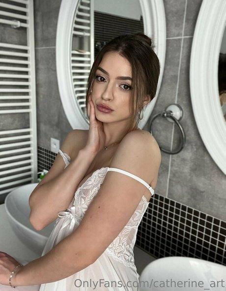 catherine art hot actress photo