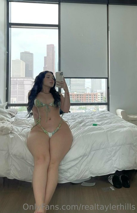 realtaylerhills star pornographic images
