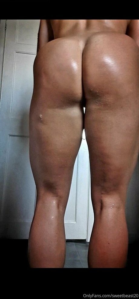 sweetbeast20 adult model galleries