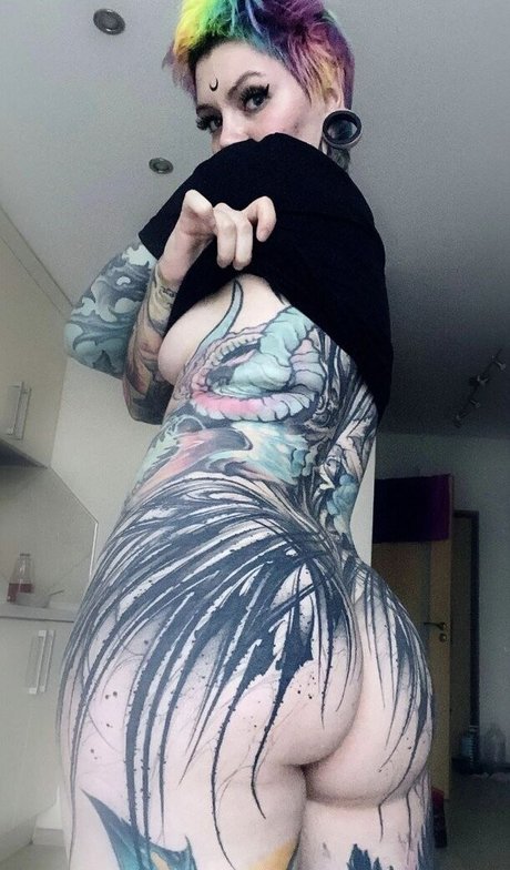 snegga vinni model naked pic