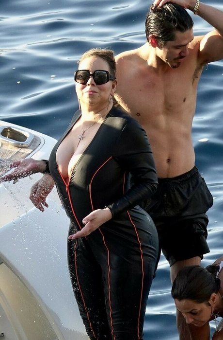 Mariah Carey Profile pic