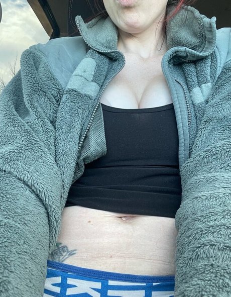 Cay Wild porn model pics