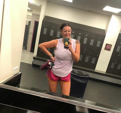 tallnerdywoman sexy star img