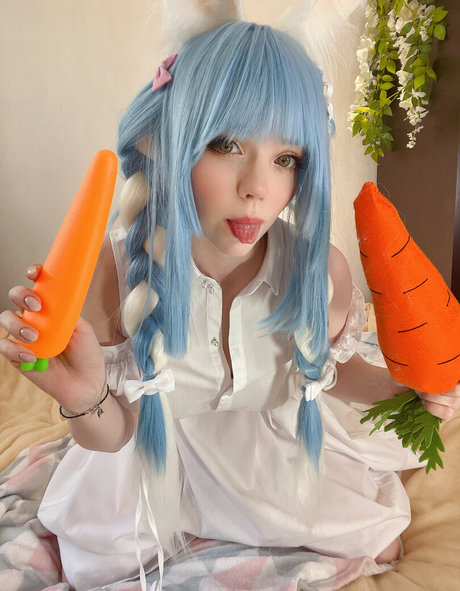 Caticornplay model exclusive photo