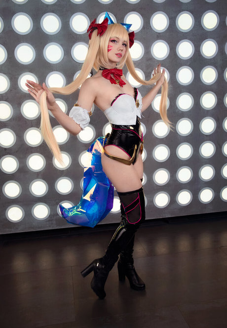 Caticornplay erotic actress pic