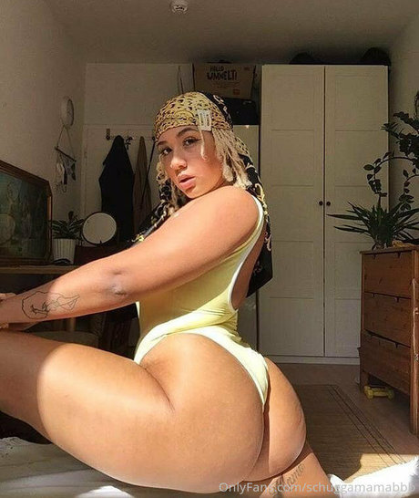 schuggamamabbb pornstar erotic photo