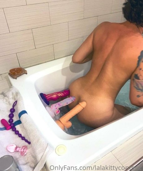 lalakittycontent model exclusive pictures