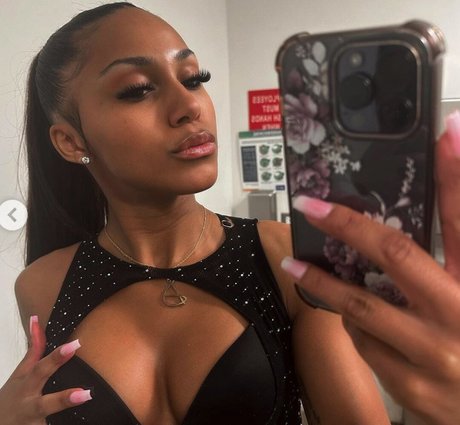 ayydeerich pornstar hot photos