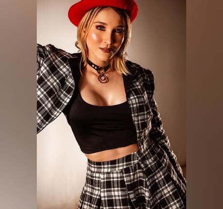 Alexiagwen nice pornstar picture