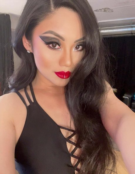 Tina Guo beautiful model pictures
