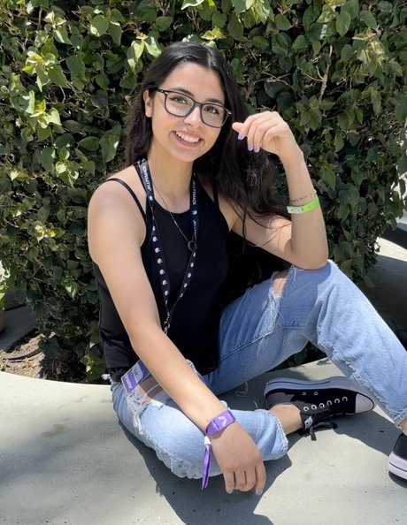 Justcallme Vixx pretty actress archive