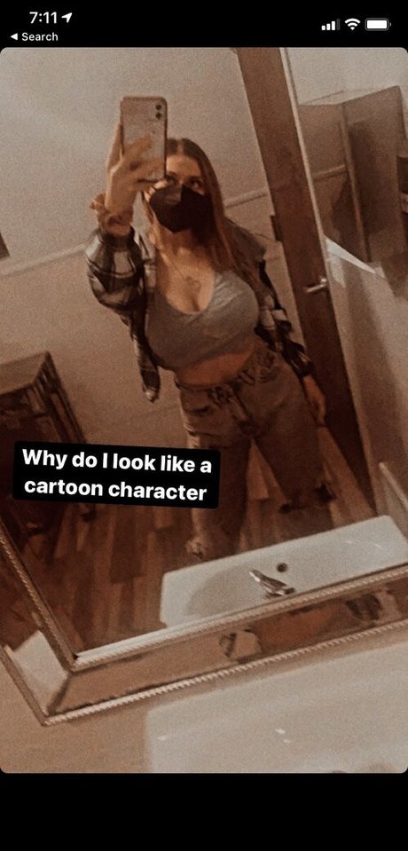 Sara Civian star nude archive