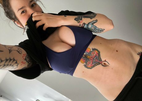 AnnieJay adult model img