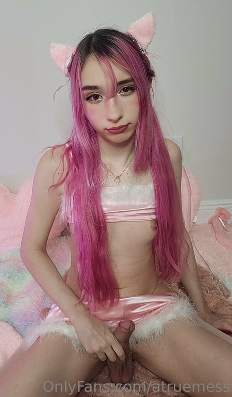 atruemess sexy star pictures