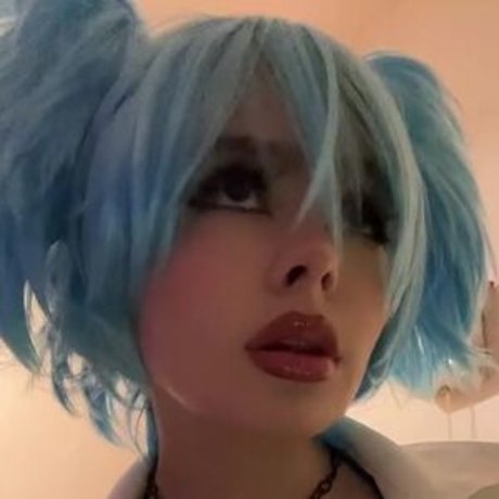 Addison Riecke pretty model pics