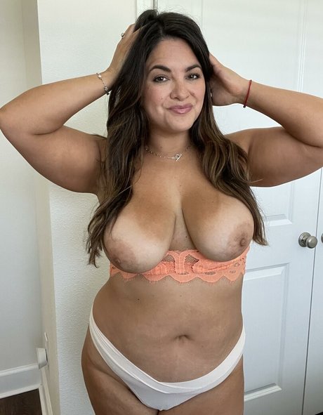 Bella Paz model hot photos