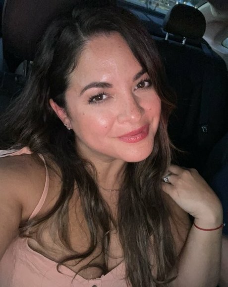 Bella Paz best actress gallery