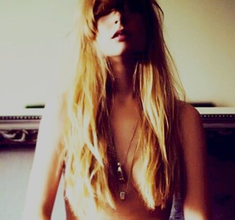 Stevie Wynne Levine model hot gallery