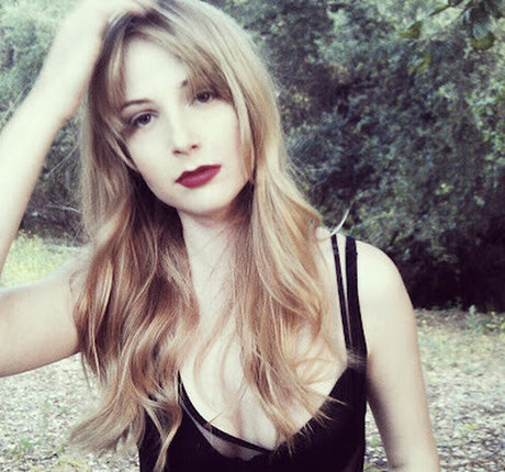 Stevie Wynne Levine model art pics