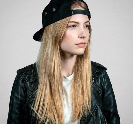 Stevie Wynne Levine hot model photo