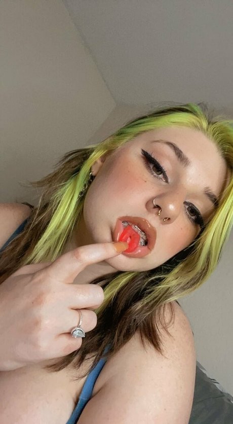 victoriascottlyn art model image