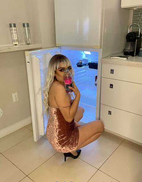 ruby rose3 hd model picture