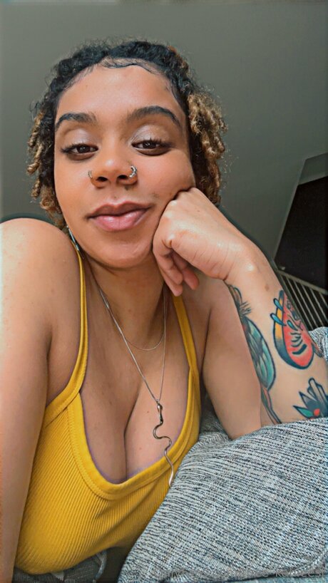 Thee Kahleesi model sexy archive