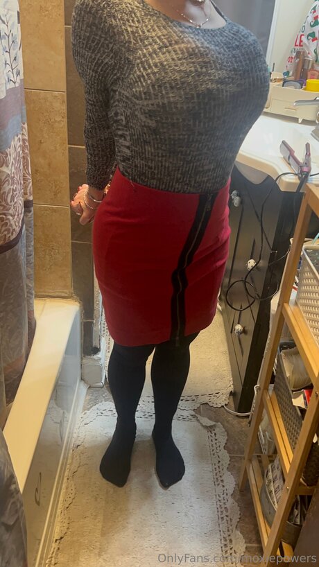 Moxiepowers model beautiful pics