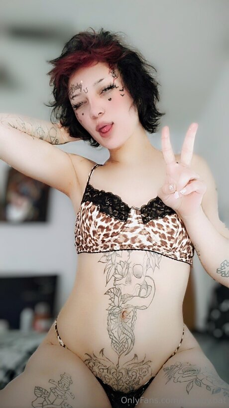 Lil Baby Bat free pornstar photos